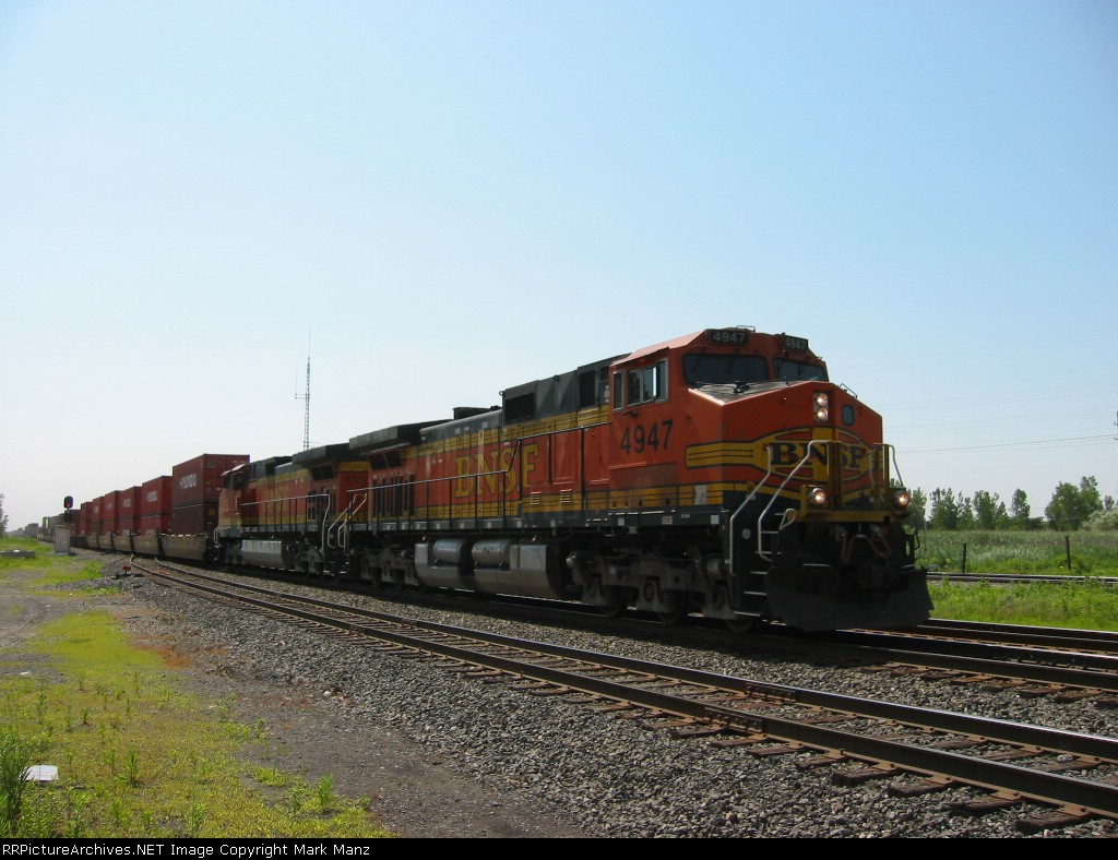 BNSF 4947